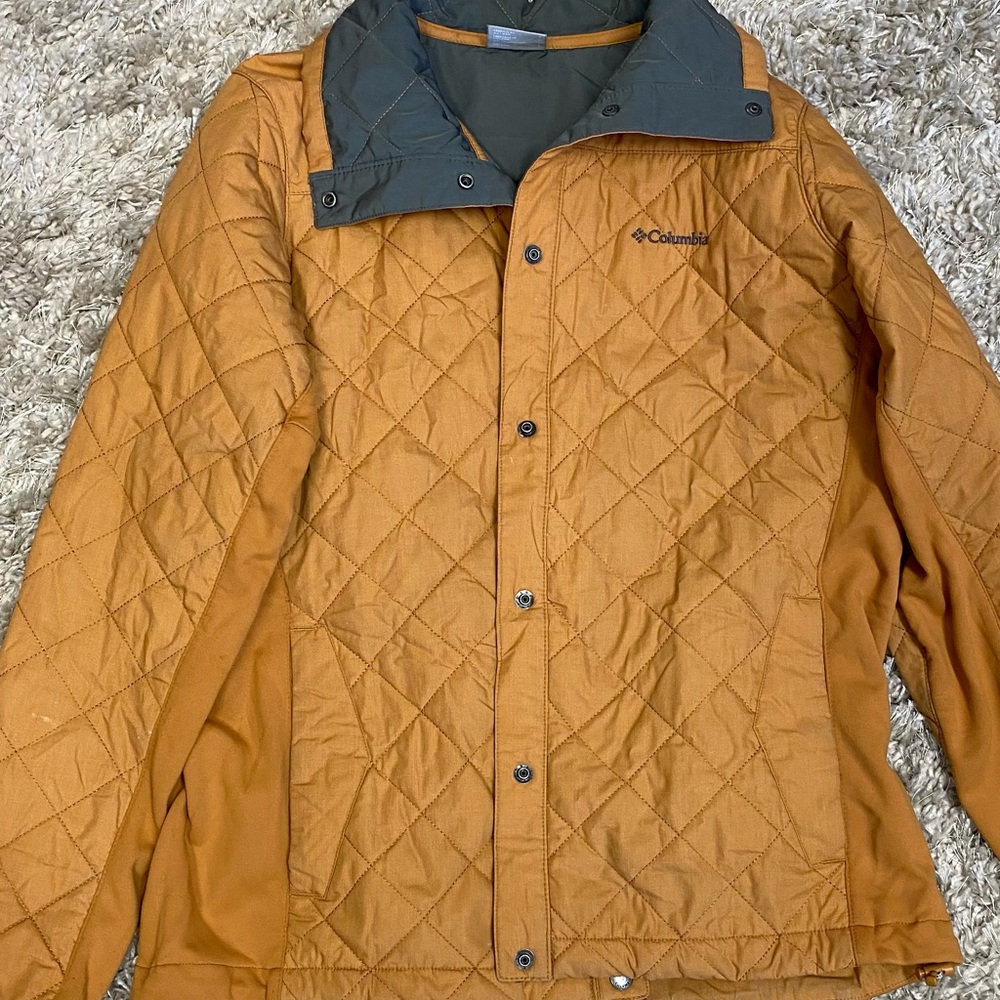 Columbia burnt orange quilted jacket. Women’s size Large